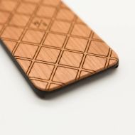 Picture of Checked Pattern Wooden Case